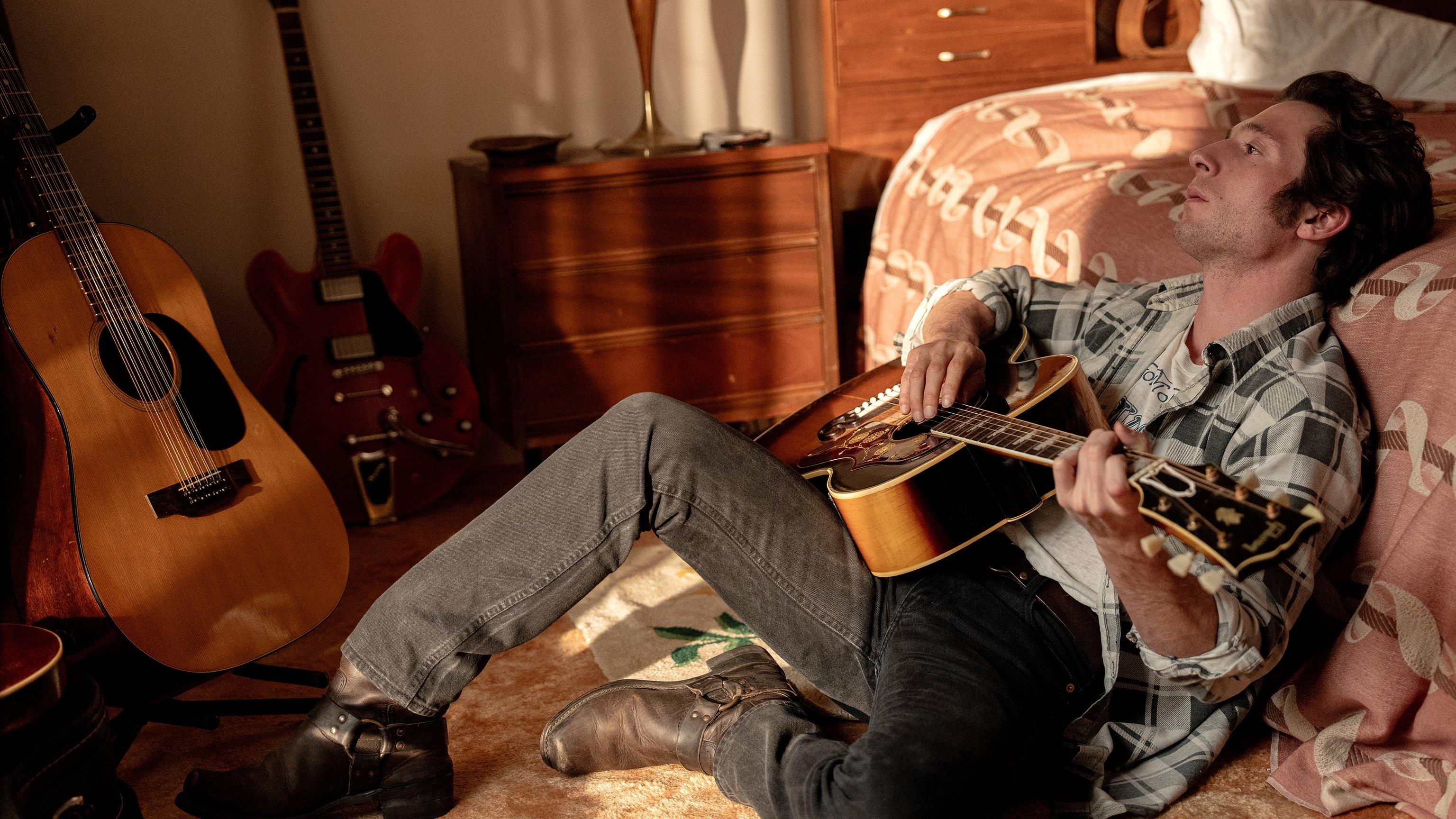 สปริงส์ทีน เดลิเวอร์ มี ฟรอม โนแวร์